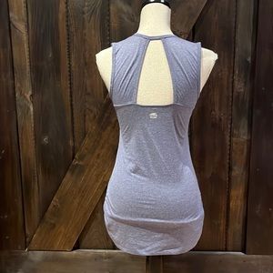 Roots keyhole back vneck tank top with side ruching